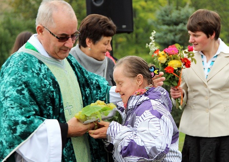 Z niepełnosprawnymi