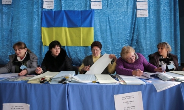 Wybory przebiegają spokojnie