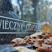 – Czyściec przypomina nam, że mamy coś jeszcze do zrobienia dla naszych bliskich i że sami nie jesteśmy wcale tacy doskonali – mówi ks. Bujak