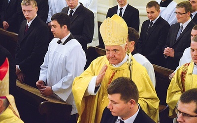 Kard. Gerhard Müller, prefekt  Kongregacji Nauki Wiary,  przewodniczył piątkowej Eucharystii w kościele seminaryjnym