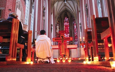 O inicjatywach można się  dowiedzieć więcej również podczas comiesięcznej modlitwy śpiewami z Taizé w kościele NMP na Piasku we Wrocławiu. Najbliższa okazja  5 listopada po Mszy św. o 18.30