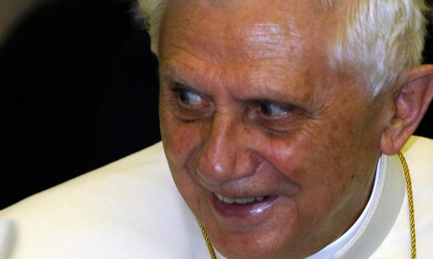 Benedykt XVI zadowolony z rozwoju ordynariatu