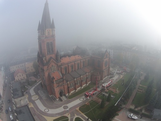 Spalona katedra, zdjęcia z drona cz. 2
