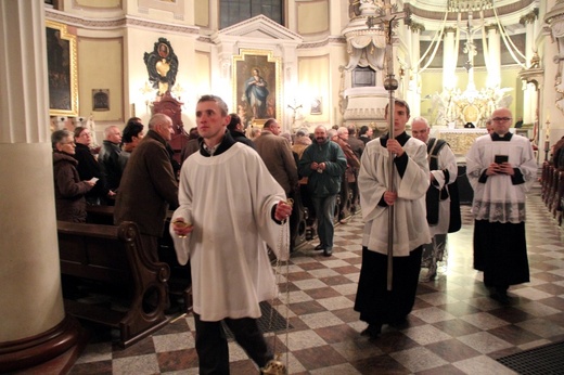 Msza Requiem za prymasów w Skierniewicach