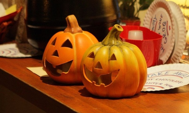 Marsze Wszystkich Świętych – odpowiedź na Halloween 