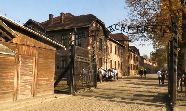 Zaduszki w byłym KL Auschwitz