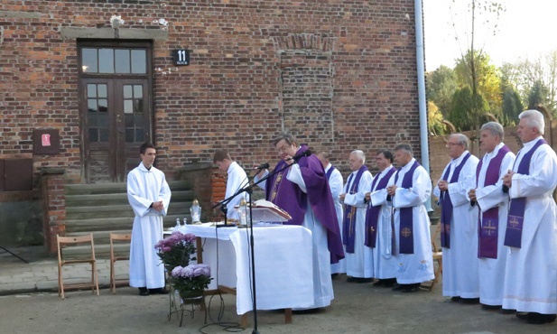 Zaduszki w byłym KL Auschwitz