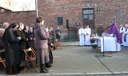 Zaduszki w byłym KL Auschwitz