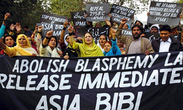  Demonstracja w Lahore Związku Pakistańskich Mniejszości (APMA), przeciwko wyrokowi na Asię Bibi 