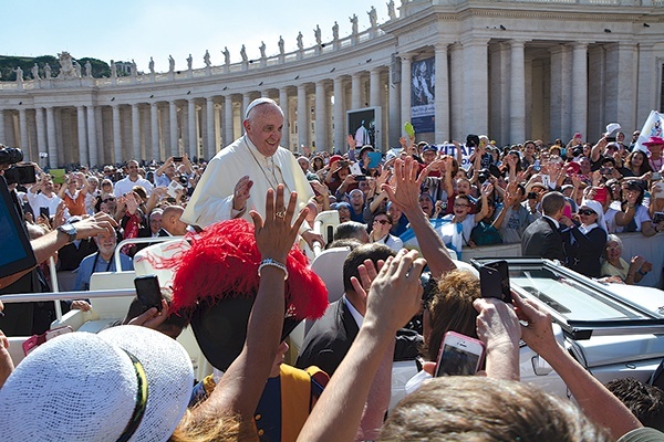  Dla wszystkich uczestników pielgrzymki niezwykłym doświadczeniem było bliskie spotkanie z papieżem Franciszkiem