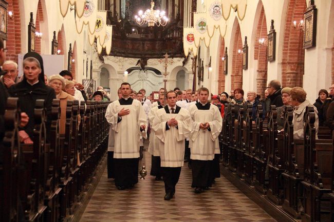 Msza św. za zmarłych biskupów i kapłanów