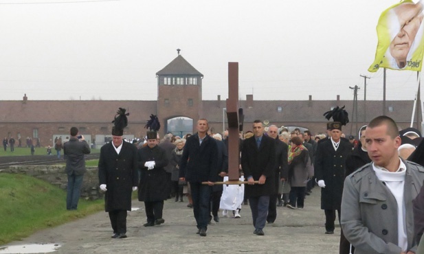 Droga Krzyżowa w KL Birkenau