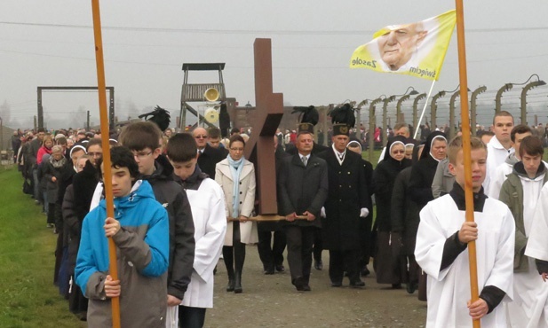 Droga Krzyżowa w KL Birkenau