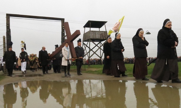 Droga Krzyżowa w KL Birkenau