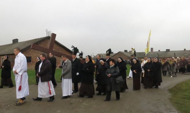 Droga Krzyżowa w KL Birkenau