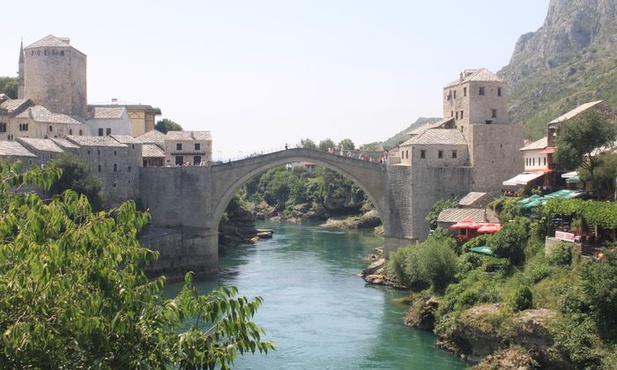 Mostar. Most