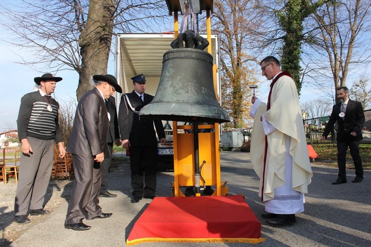 Po 72 latach XV-wieczny dzwon wrócił z Niemiec do Simoradza