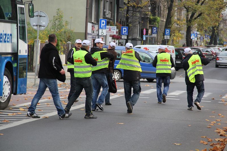 Emeryci górniczy protestowali