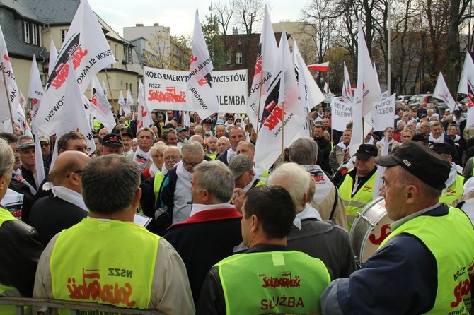 Emeryci górniczy protestowali