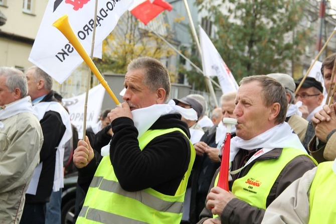 Emeryci górniczy protestowali