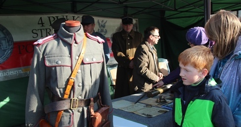 Zainteresowanie budziły pamiątki i mundury legionistów...