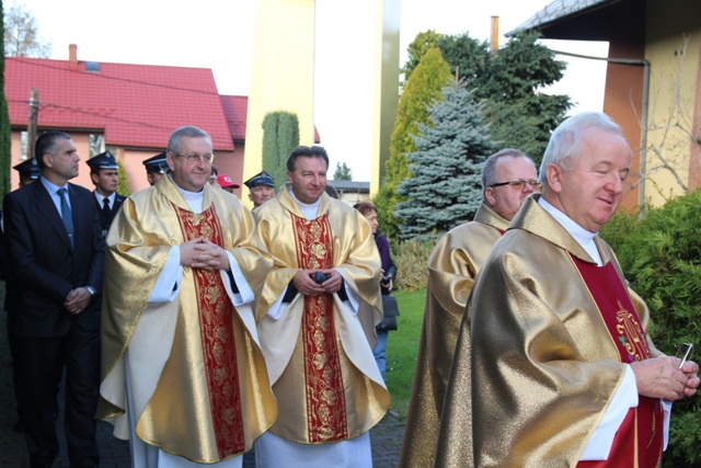 Tablica ofiar II wojny światowej w Bystrej Śląskiej