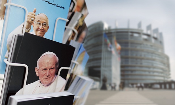 Papież Franciszek dzięki swoim wielkim poprzednikom i osobistej charyzmie będzie słuchany w Strasburgu z dużą uwagą 