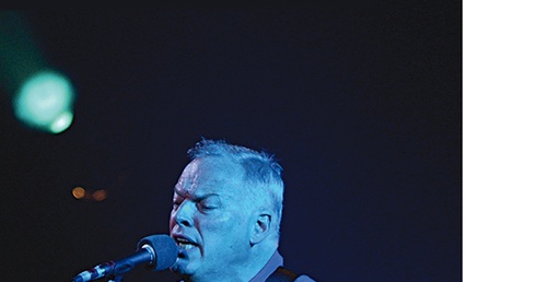 Długie, leniwie snujące się dźwięki, po których płynęła spokojnie gitara Davida Gilmoura, od dziesięcioleci były znakiem rozpoznawczym Pink Floyd