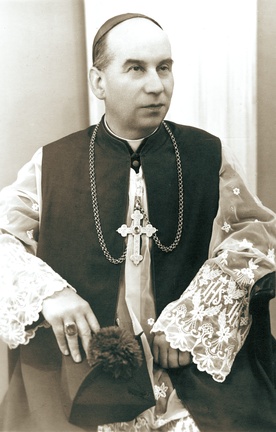 Bp Piotr Gołębiowski