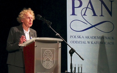 Inauguracyjny wykład tegorocznej konferencji w Teatrze Nowym wygłosiła prof. Ewa Chojecka