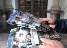 Foldery promujące „Mazowsze Krasińskich” trafiły do wszystkich parafii diecezji płockiej