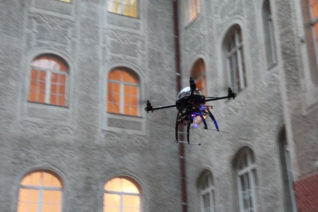 Kurs obsługi dronów na PG