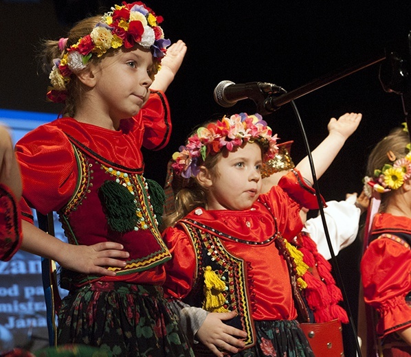 Wieczór Pieśni Legionowych i Partyzanckich