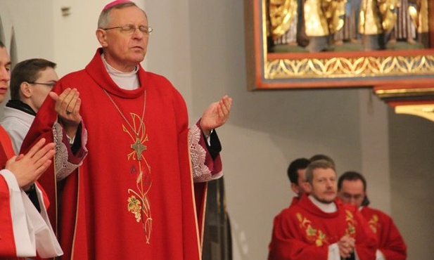 Ruszył zegar uwielbienia