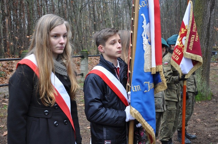 Sterkowiec, Msza św. za poległych