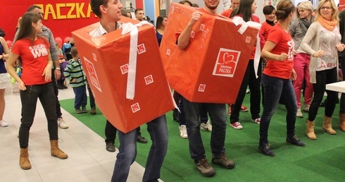 Happening wolontariuszy Szlachetnej Paczki w CH Gemini to też zabawa i taniec