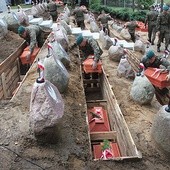 Cmentarz wojenny w Kopnej Górze koło Supraśla kryje prochy 46 powstańców listopadowych 