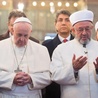 Prasa o "modlitewnej zagadce papieża"