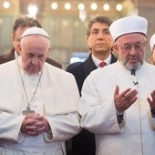 Prasa o "modlitewnej zagadce papieża"