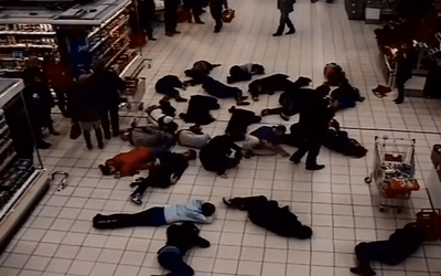 Adwentowy flashmob w Auchan