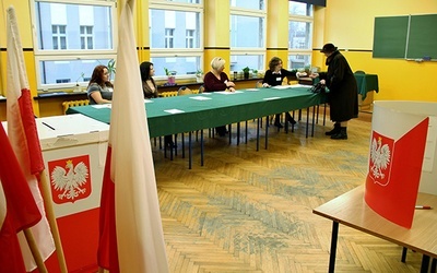  Druga tura wyborów samorządowych 2014 r. – lokal wyborczy w Rybniku