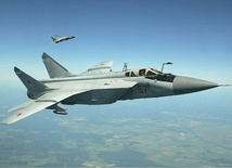 Norweski F-16 prawie zderzył się z rosyjskim migiem