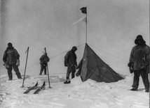 106 lata temu Amundsen dotarł na Biegun Płd.