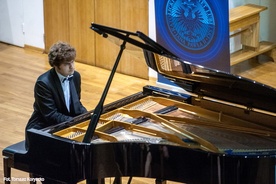 W październiku przed lubelską publicznością wsytąpił pianista Lukas Geniusas