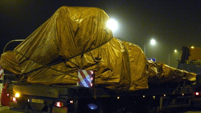 Trwa transport szczątków Boeinga 777