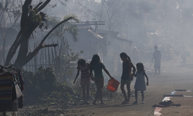 Hagupit zabił co najmniej 21 osób