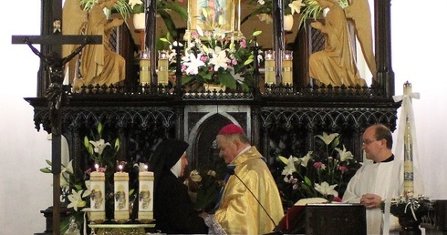 Bp Tadeusz Rakoczy był gościem kęckich sióstr klarysek