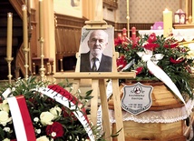  Pogrzeb Kazimierza Świtonia odbył się 8 grudnia w Katowicach-Bogucicach