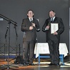  W tym roku doceniono dwóch miejscowych przedsiębiorców: Józefa Barneta i Klaudiusza Janika (po prawej)