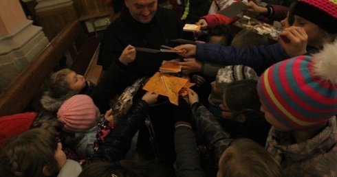 Roraty, Bóg i basta